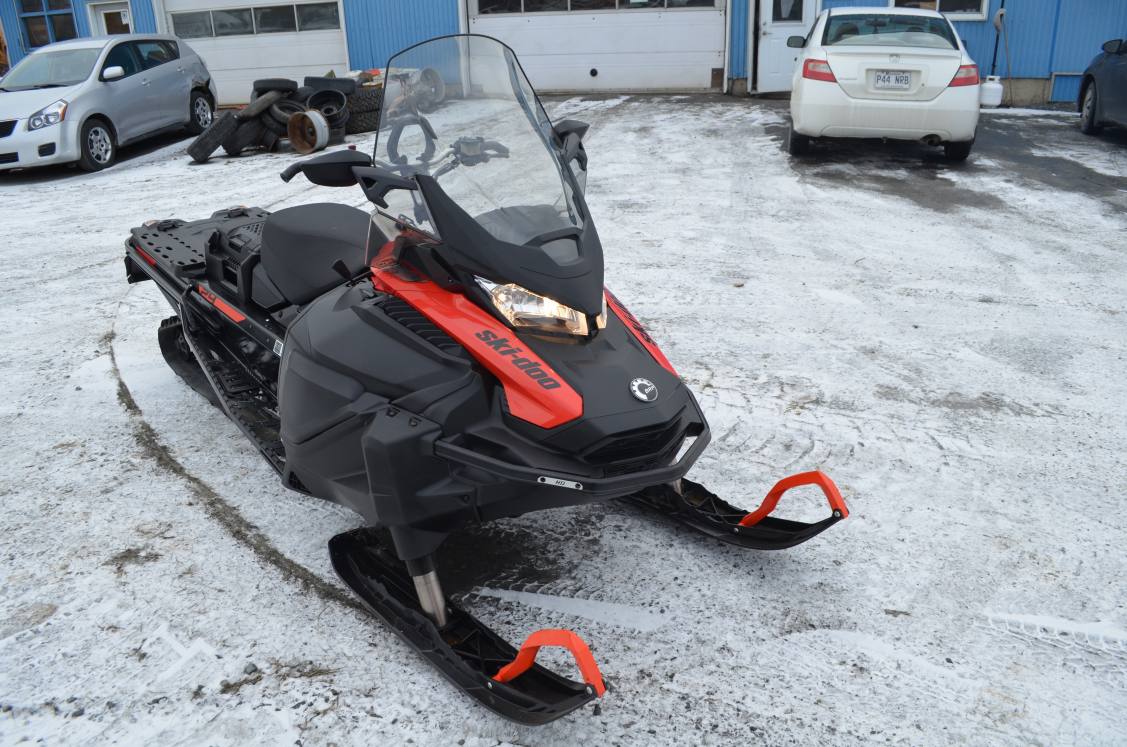 Garage PE Jacques St-Georges : SKIDOO Skandic 900 SWT