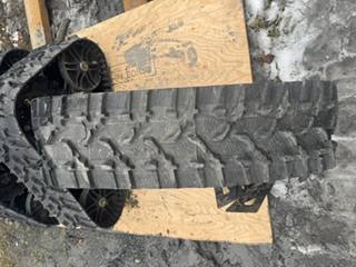 Automobiles Denis Jacques : Layes (Chenilles) pour les 4 roues